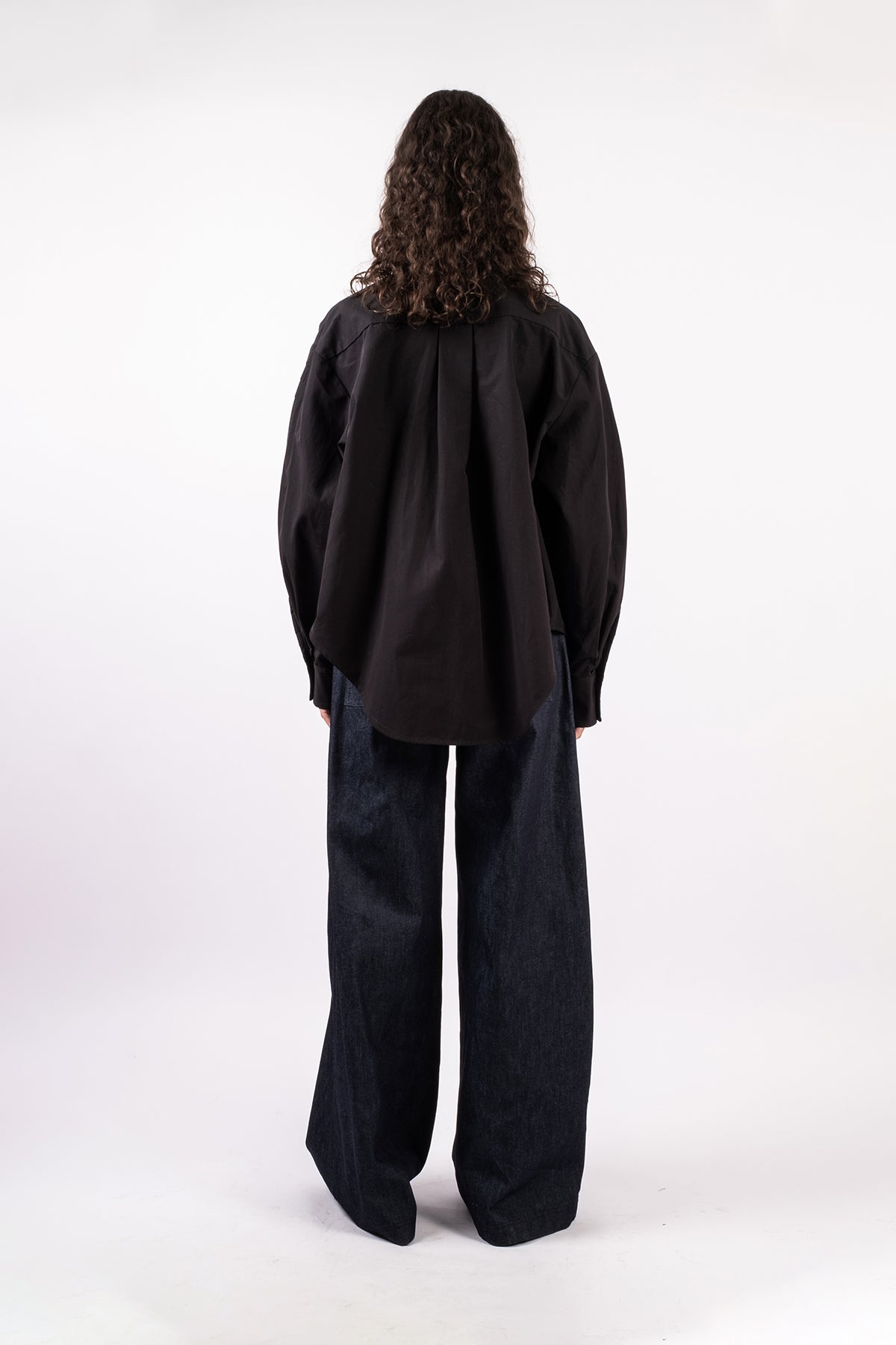 Chemise noir plissé artisanal