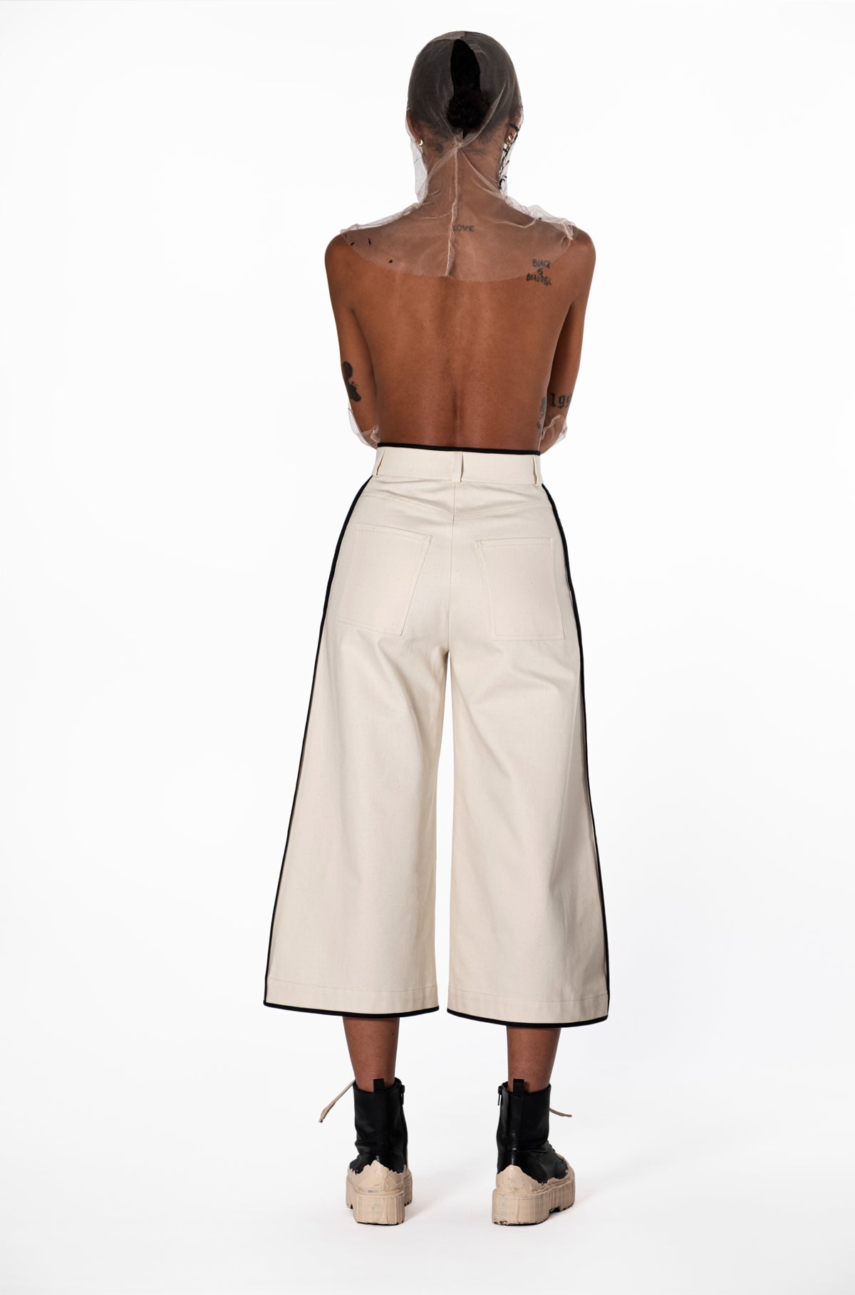 AOKI No Season pants on pre-order