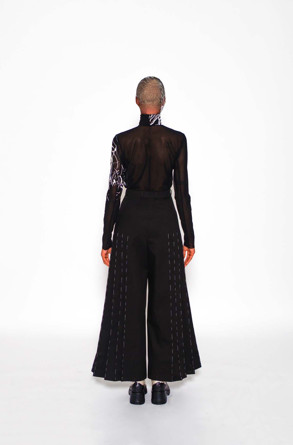 AOKI No Season 2023 turtleneck for pre-order