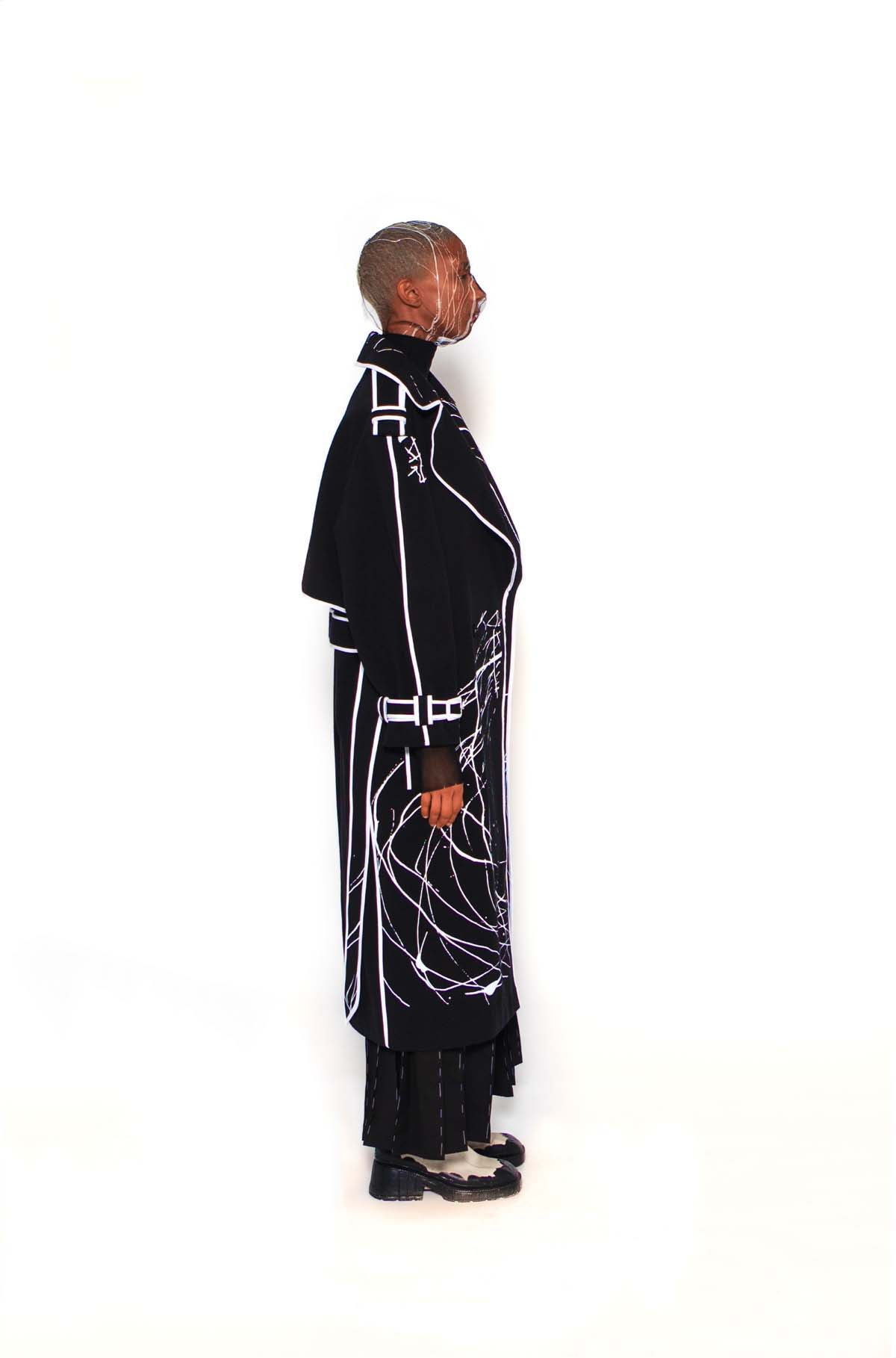 AOKI Black No Season 2023 trench coat for pre-order