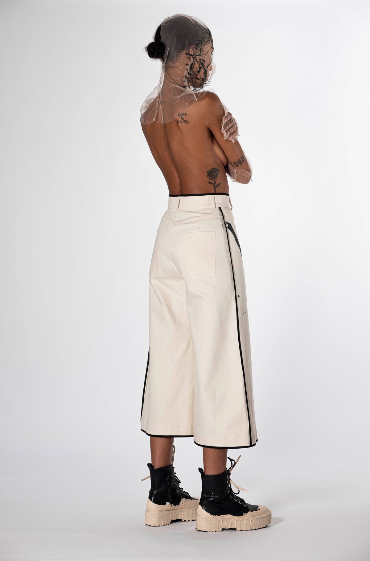 AOKI No Season pants on pre-order