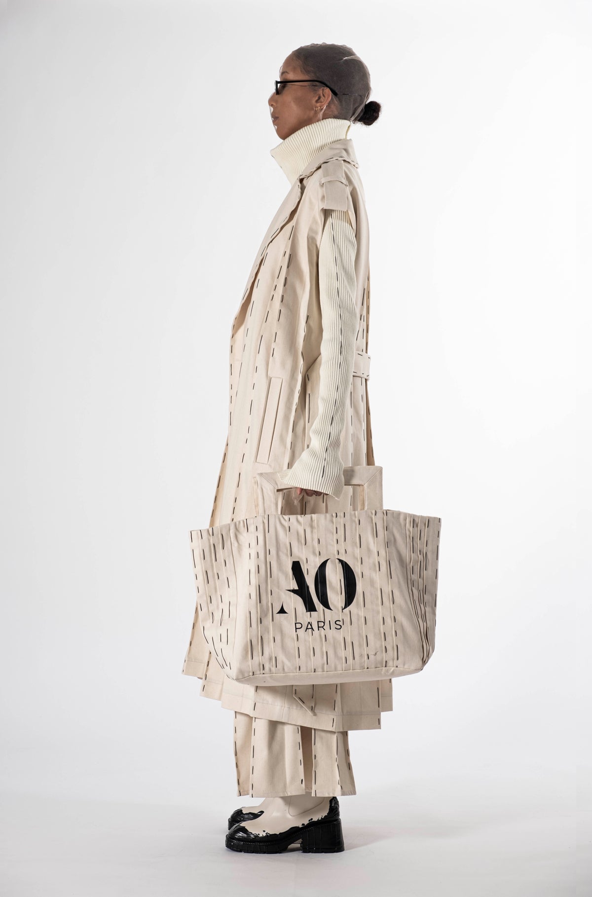No Season Bâti Trench on pre-order