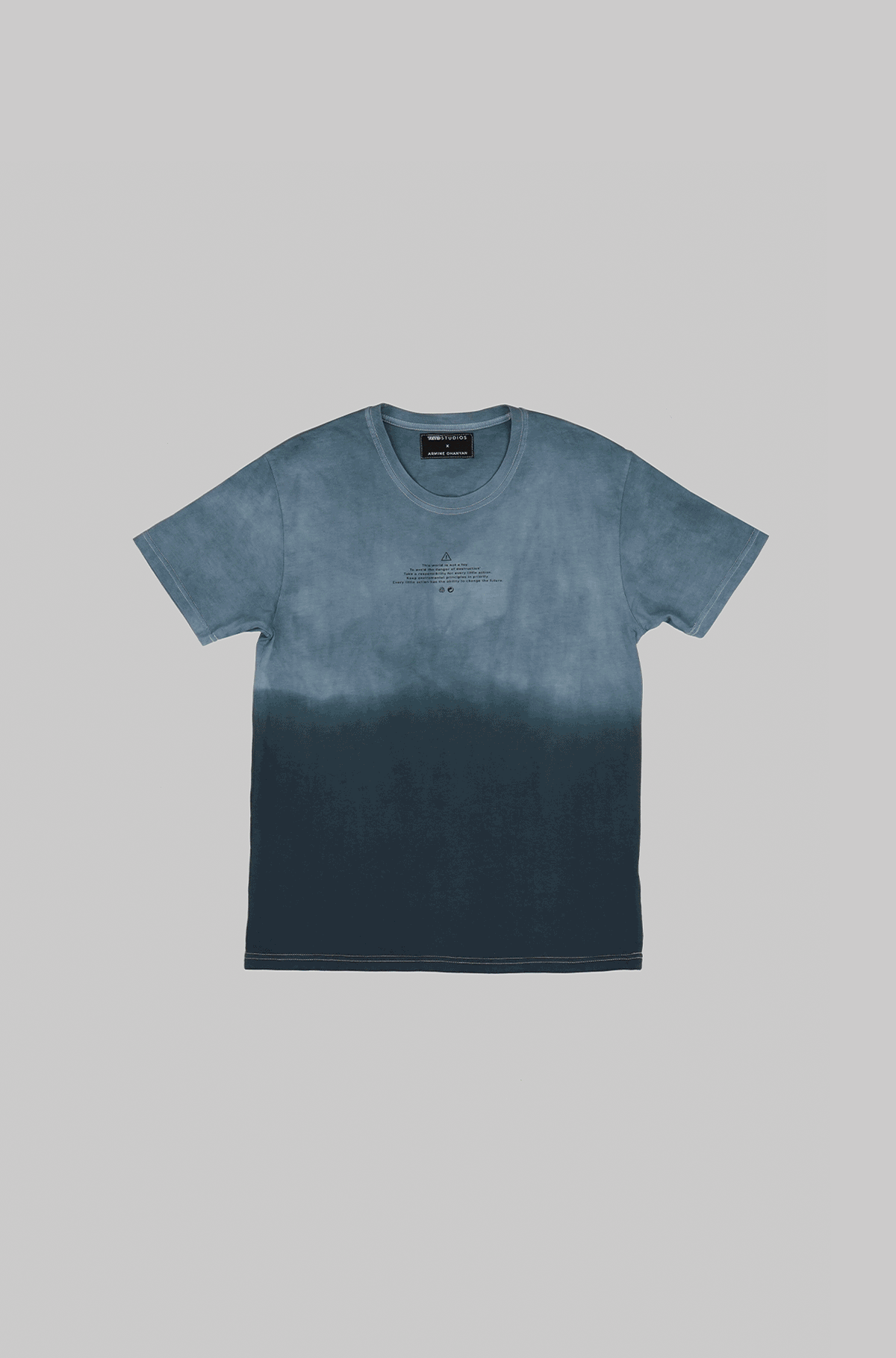 Oversized unisex t-shirt with natural dye for pre-order