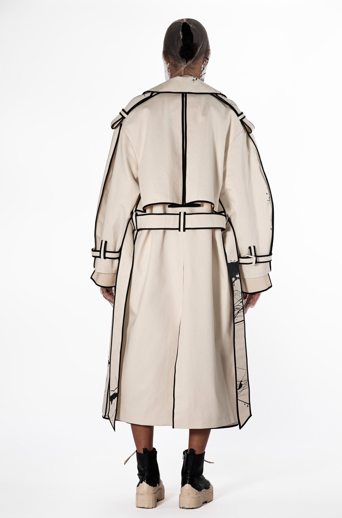 AOKI No Season trench coat on pre-order